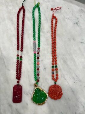 Beaded Orange, Red and Green Jade-Style Pendant Necklace Set - Brand Unbranded